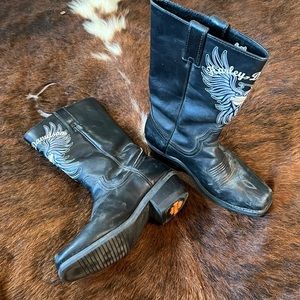 Harley-Davidson Womens Calvert 8-Inch Motorcycle Boots D87153 Harley-Davidson Womens Calvert 8-Inch Motorcycle Boots D87153